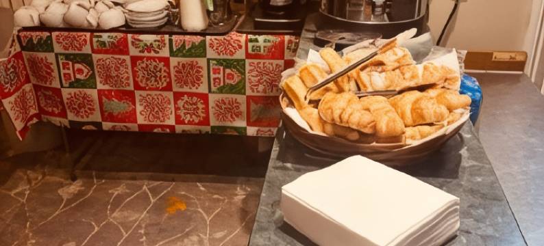 蓝铃酒店(Blue Bells Hotel)图片