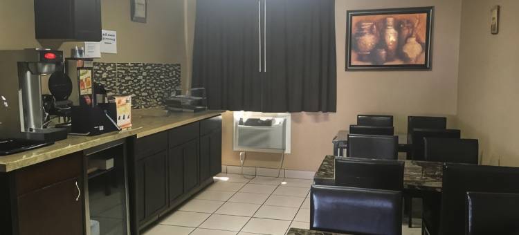 加利福尼亚州德拉诺 6 号开放式公寓套房酒店(Studio 6 Suites Delano, CA)图片