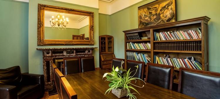 卡斯尔顿洛思希尔霍尔YHA酒店(YHA Castleton Losehill Hall)图片