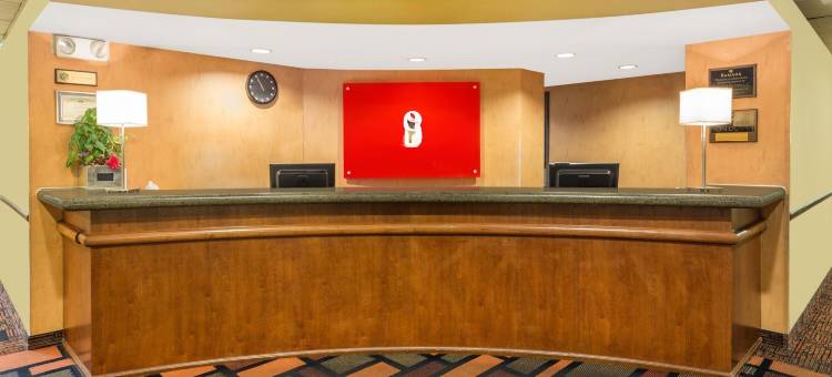 肯特西雅图地区华美达酒店(Ramada by Wyndham Kent Seattle Area)图片