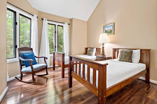 Charming Game Room and Resort Access - Inviting Mountain Retreat