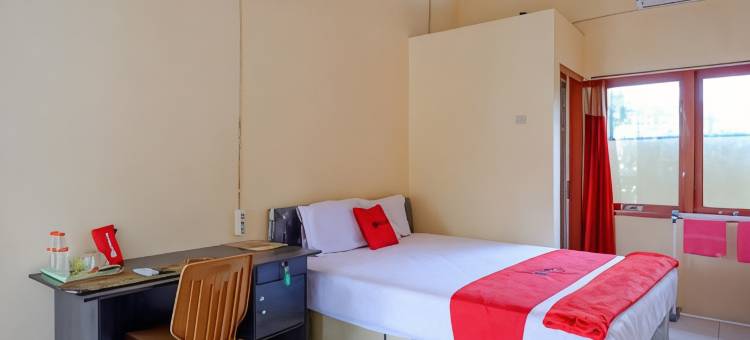 红多兹伊斯兰酒店-近普禾加多阿伦阿伦(RedDoorz Syariah Near Alun Alun Purwokerto)图片