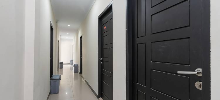 红多兹酒店-近北干巴鲁安迪尼RSIA(RedDoorz Near Rsia Andini Pekanbaru)图片