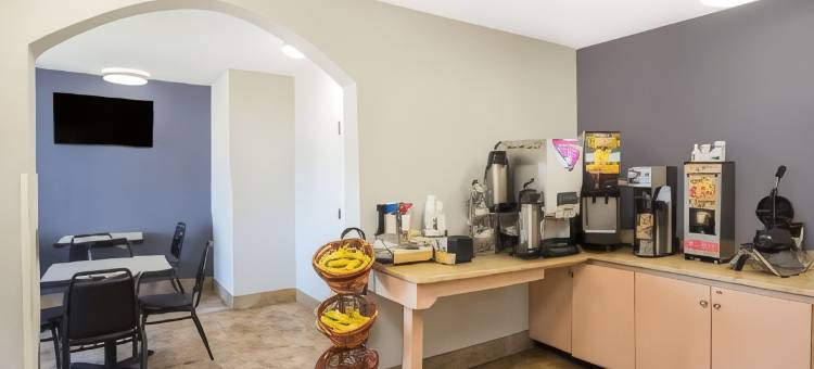 鲍灵格林温德姆麦客达套房酒店(Microtel Inn & Suites by Wyndham Bowling Green)图片