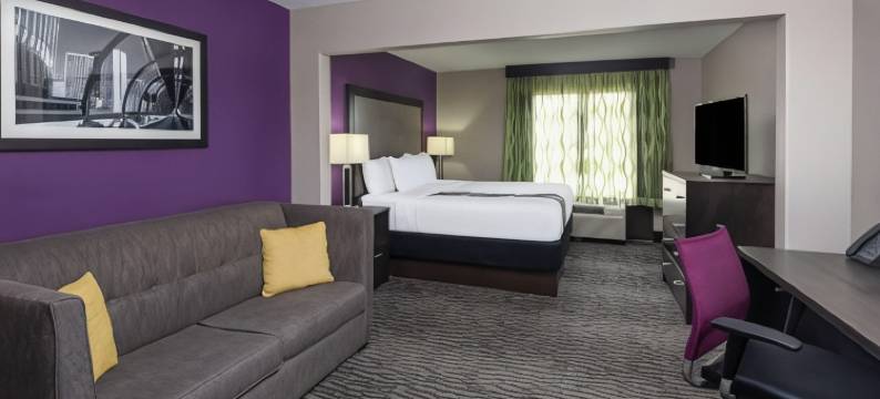 肯纳瑟拉昆塔温德姆套房酒店(La Quinta Inn & Suites by Wyndham Kennesaw)图片