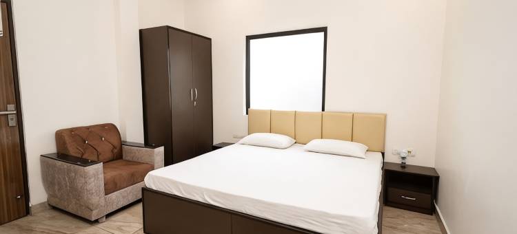 The White Solitaire图片