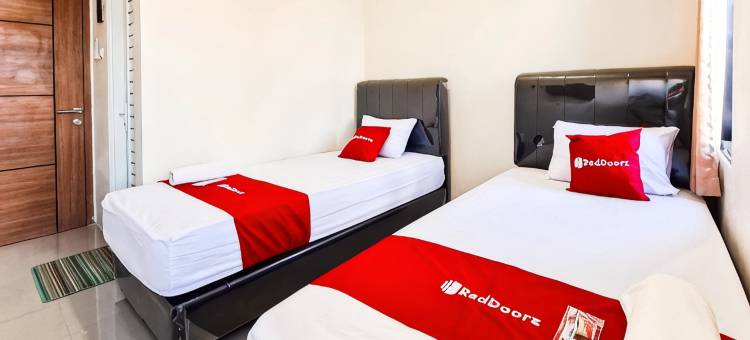 红多兹家庭旅馆普禾加多火车站2(RedDoorz near Stasiun Purwokerto 2)图片