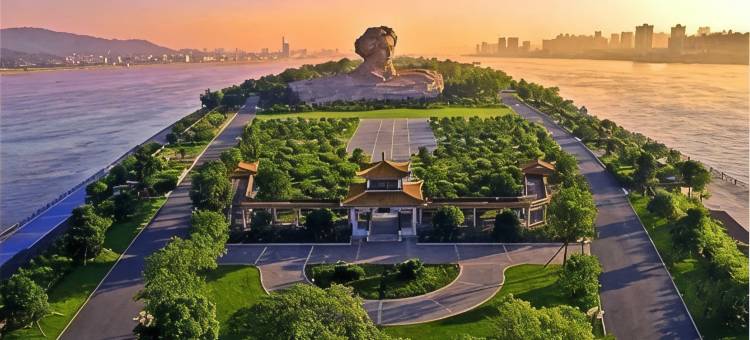 长沙四月三日山景露台民宿(岳麓山湖南大学店)图片