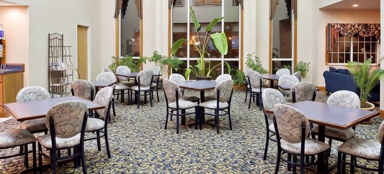 智选假日套房酒店比塞洛斯(Holiday Inn Express & Suites BUCYRUS by IHG)图片
