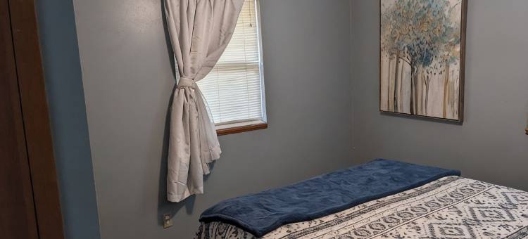 堪萨斯州立大学温馨复式度假屋(Cozy Duplex near K-State)图片