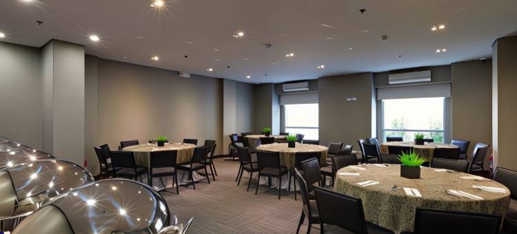 奎松卫城麦客达温德姆酒店(Microtel by Wyndham Acropolis)图片