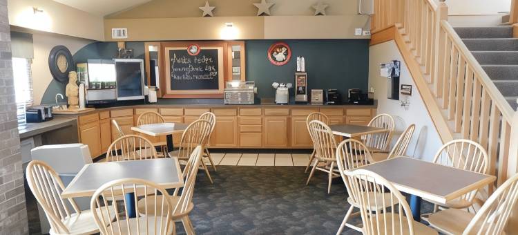 奥萨布勒河附近奥斯科达美吟温德姆酒店(AmericInn by Wyndham Oscoda Near AuSable River)图片