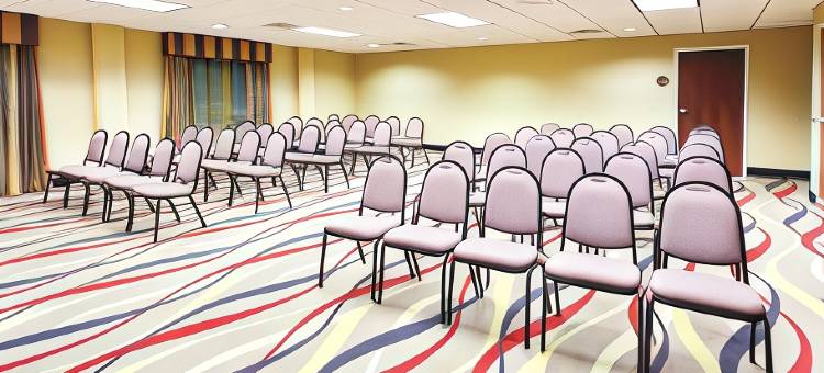 Candlewood Suites 华纳罗宾斯/罗宾斯空军基地(Candlewood Suites Warner Robins/Robins AFB)图片