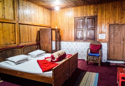 Rongo White House by StayApart Hotel Overview