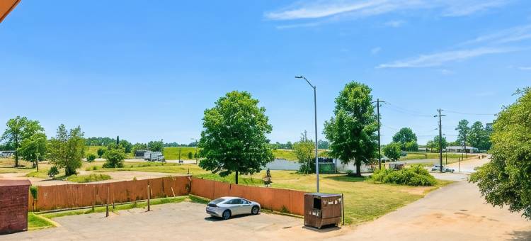 OYO 奥尔巴尼的日出旅馆(Sunrise Inn by OYO Albany)图片