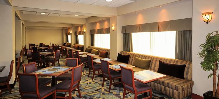 托卢卡佐纳埃洛普尔托智选假日酒店及套房(Holiday Inn Express & Suites Toluca Zona Aeropuerto)图片