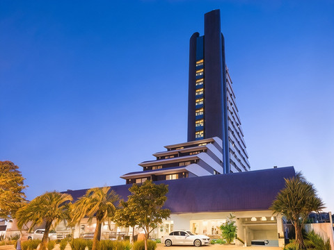 蓝树高级隆德里纳酒店