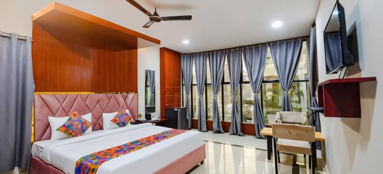 联排别墅 1175 格陵兰大酒店(FabHotel Greenland Grand - Nr Kalinga Stadium)图片