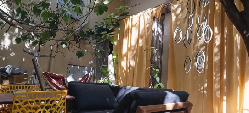 芬索尼厄斯公寓(Finsonius Studios)图片