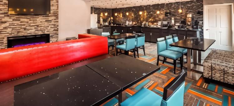 布拉德伯里贝斯特韦斯特套房酒店(Best Western Bradbury Inn  Suites)图片