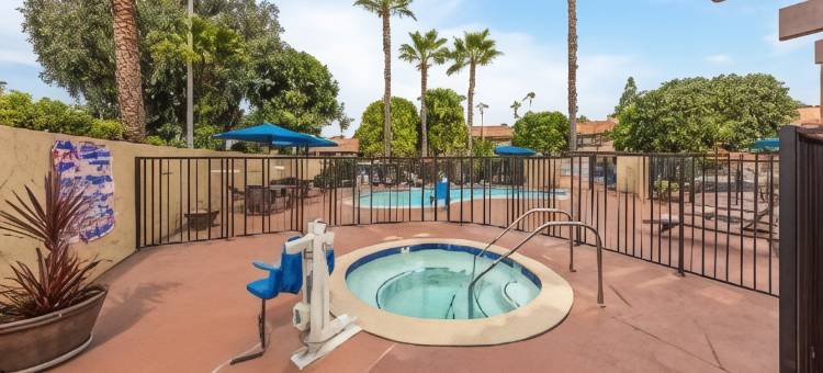 美国贝斯特韦斯特酒店(Best Western Americana Inn)图片