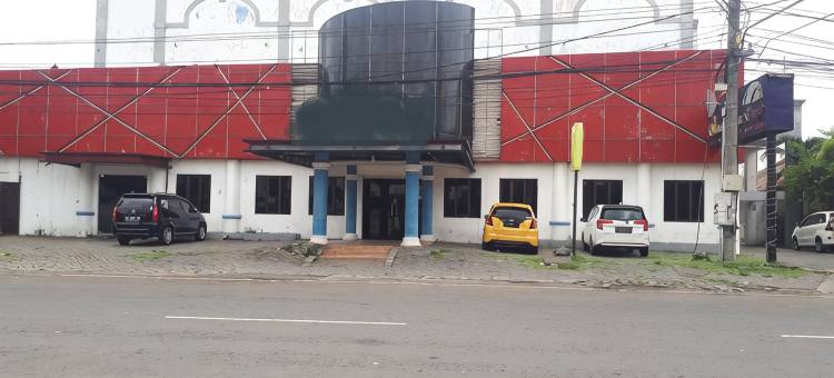 伊斯坦那博尔玛塔迪诺奥酒店(Hotel Istana Permata Dinoyo)图片