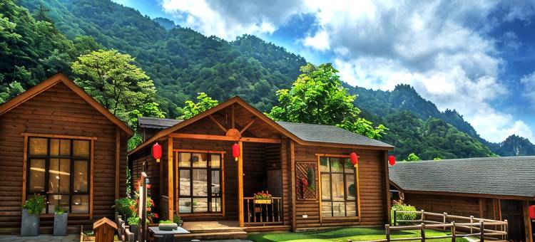西峡老界岭避暑山庄图片