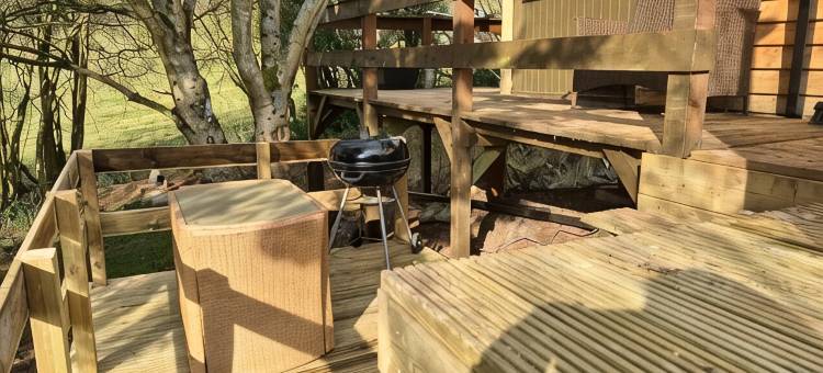 花楸树什罗普郡配有热水浴缸的林间静居山林小屋(Rowan Tree Lodge with Hot Tub, a beautiful Woodland Retreat in Shropshire)图片