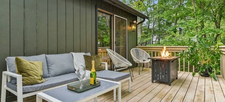 Saw Creek Chalet • Pools • Lake • Firepit • Deck • Gas Grill • by Bushkill Falls图片