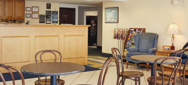 波特兰-威斯布鲁克地区速8酒店(Super 8 by Wyndham Portland ME)图片