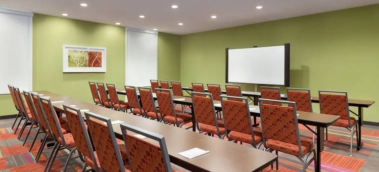 爱德蒙得希尔顿惠庭酒店(Home2 Suites by Hilton Edmond)图片