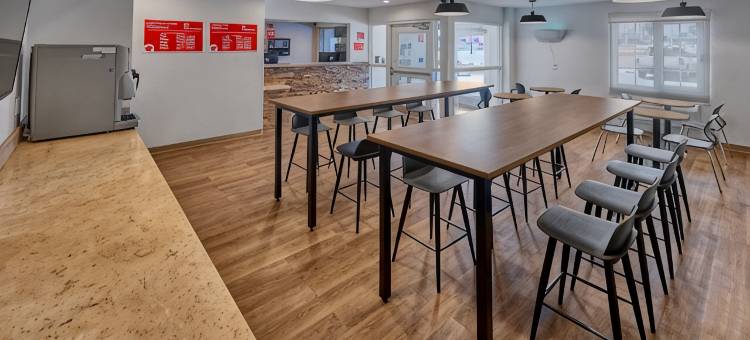 萨尔蒂洛画廊长住套房酒店(Extended Suites Saltillo Galerías)图片