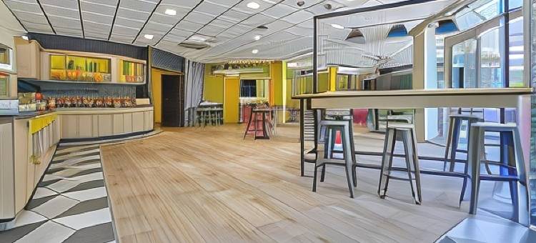 宜必思绍莱酒店(Ibis Cholet)图片