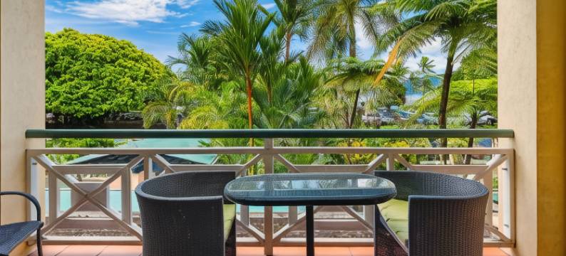 滨水露台公寓(Waterfront Terraces)图片