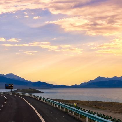 中国新疆喀什地区喀什古城15日14晚跟团游