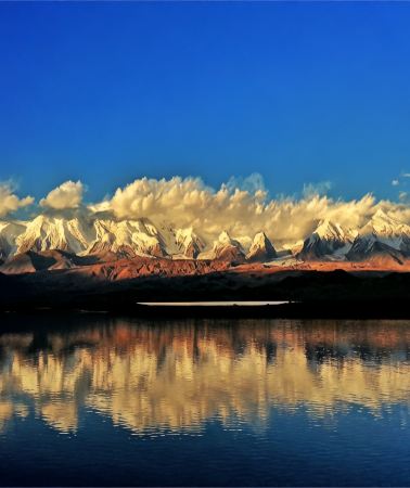 12天11晚 • 從烏魯木齊奔赴喀什，12 天南疆環線，峽谷沙漠古城高原，一次集齊西域萬般風光