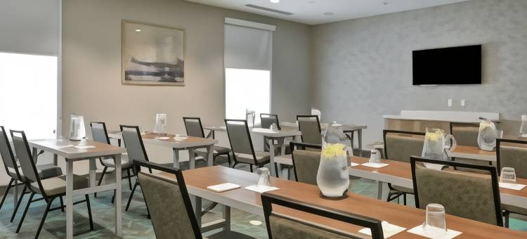 昆斯伯里-格伦斯福尔斯希尔顿惠庭套房酒店(Home2 Suites by Hilton Queensbury Lake George)图片