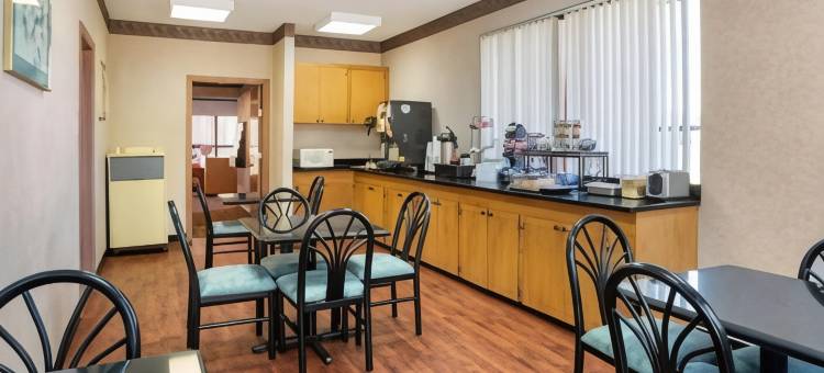 伊康套房旅馆(Econo Lodge Inn and Suites)图片