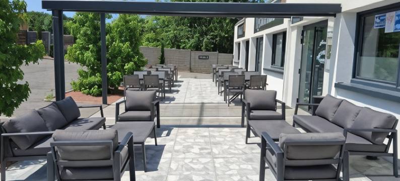 瓦尔酒店蒙贝利亚尔南(Val Hôtel Montbéliard Sud)图片