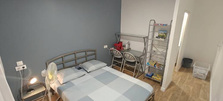 Bedroom: Private Entrance + Private Bathroom图片