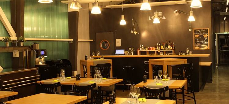 利伯拉卡昂科隆贝莱酒店(Hotel Libera Caen Colombelles)图片