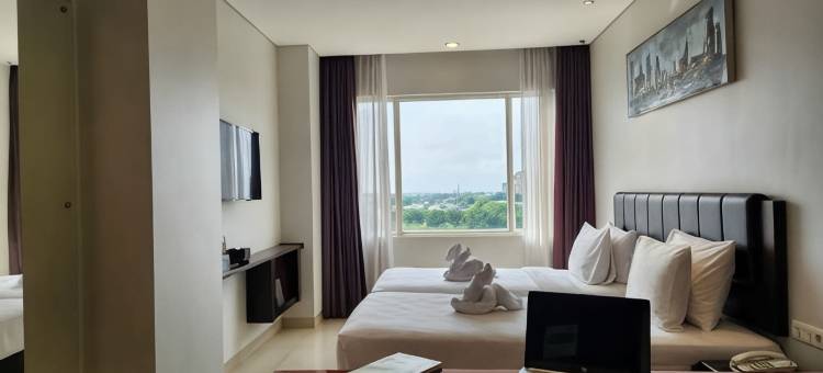 泗水普里姆布兹酒店(PrimeBiz Hotel Surabaya)图片