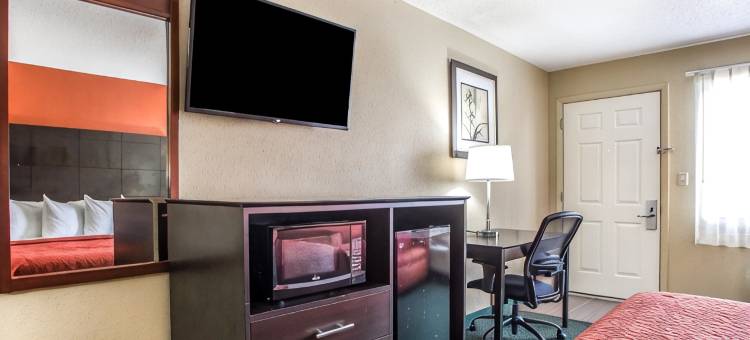 I-74 莫顿凯艺酒店(Quality Inn Morton at I-74)图片
