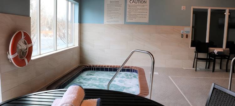 马凯特套房酒店(Holiday Inn Express & Suites MARQUETTE by IHG)图片