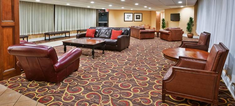克里夫兰独立村华美达酒店(Ramada by Wyndham Cleveland Independence)图片