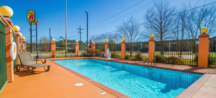 卡温顿速8酒店(Super 8 by Wyndham Covington)图片