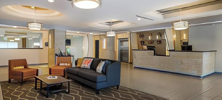 德纳姆斯普林斯舒适套房酒店(Comfort Suites Denham Springs)图片