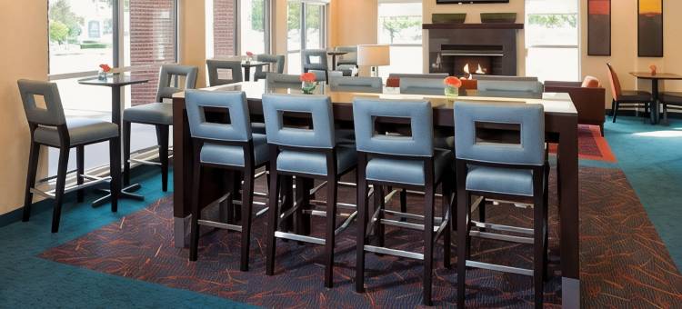 MainStay 套房酒店苹果顿机场 - 福克斯河购物中心区域(MainStay Suites Appleton Airport - Fox River Mall Area)图片