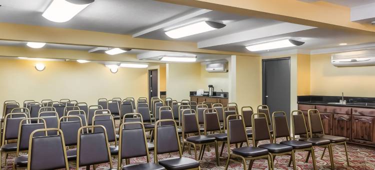 洛杉矶贝尔花园品质酒店及套房(Quality Inn & Suites Bell Gardens-Los Angeles)图片