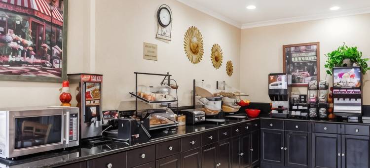 温德姆华美达-圣地亚哥波威米拉玛(Ramada by Wyndham San Diego Poway Miramar)图片